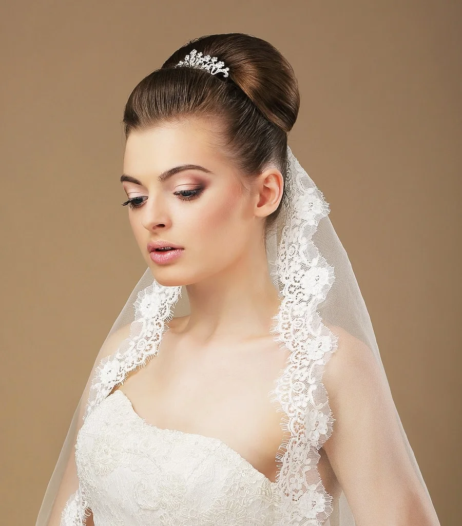 wedding hairstyles with veil and tiara