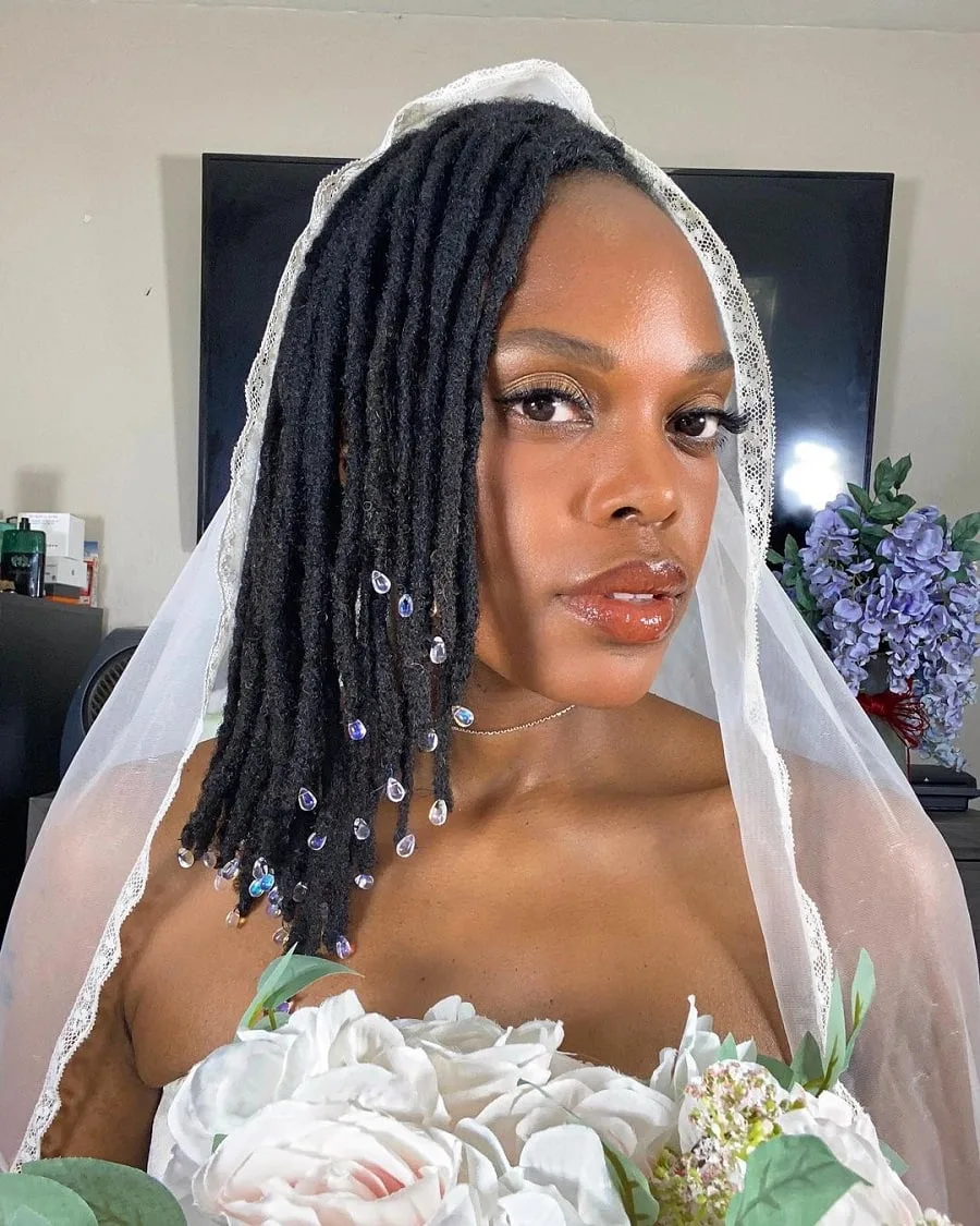 wedding locs with veil