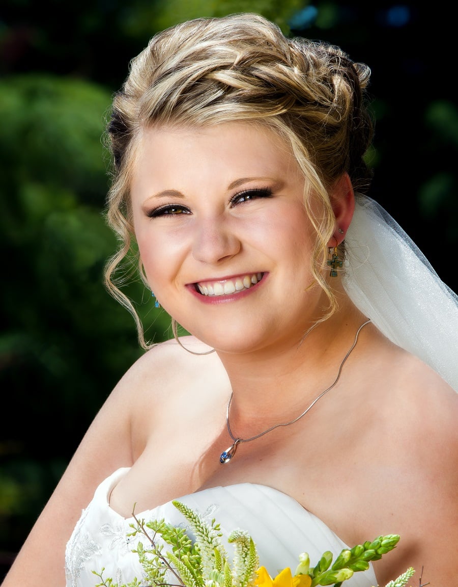 wedding updo for plus size bride