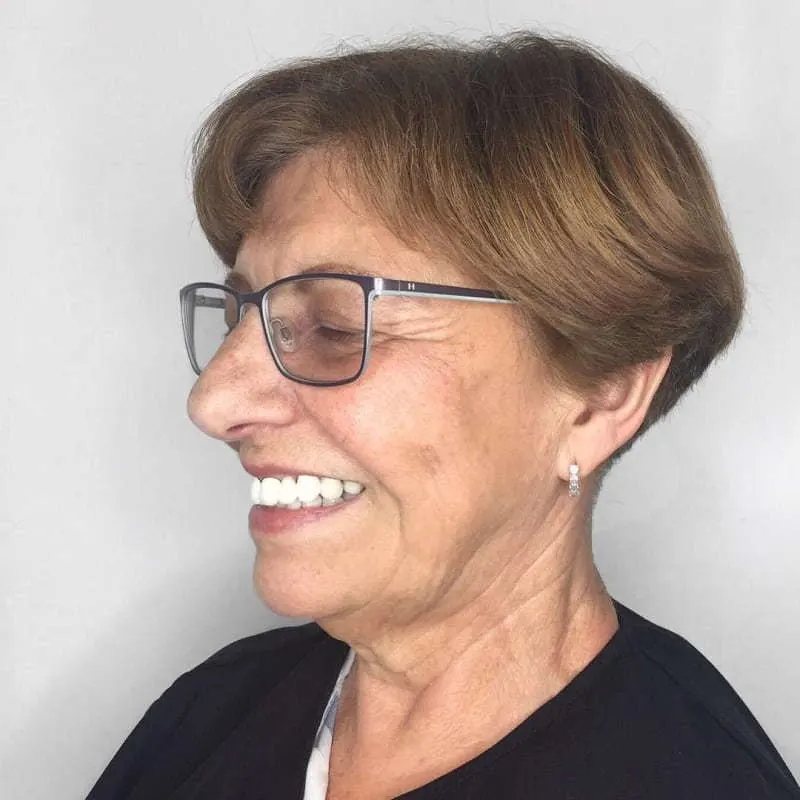 short wedge haircut for women over 60