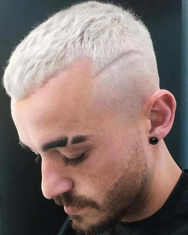 20 Ideal Hairstyles for Men with White Hair – HairstyleCamp