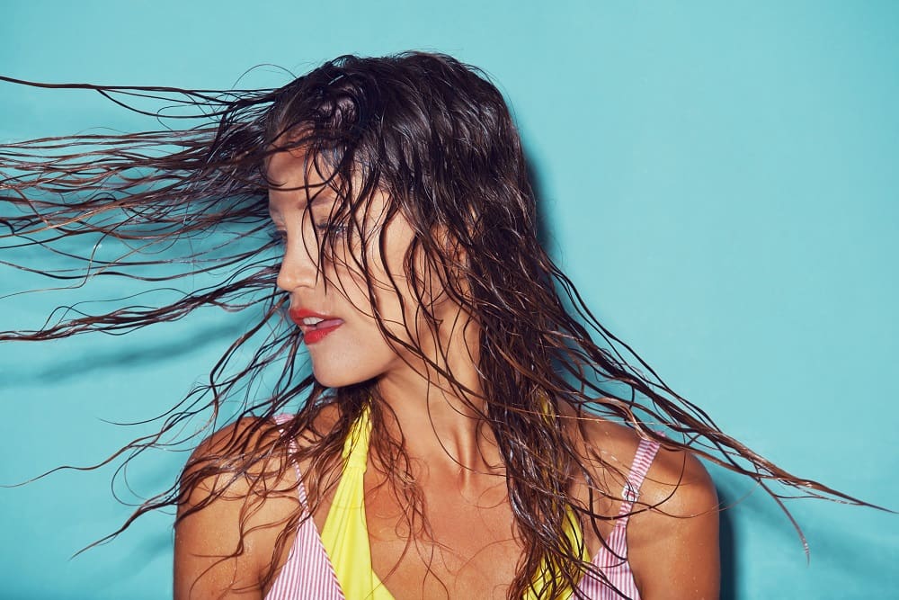 What Is Damp Hair? 6 Things You Should Know