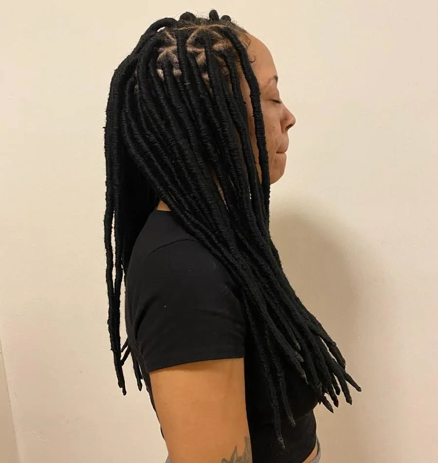 yarn dreads with triangle part